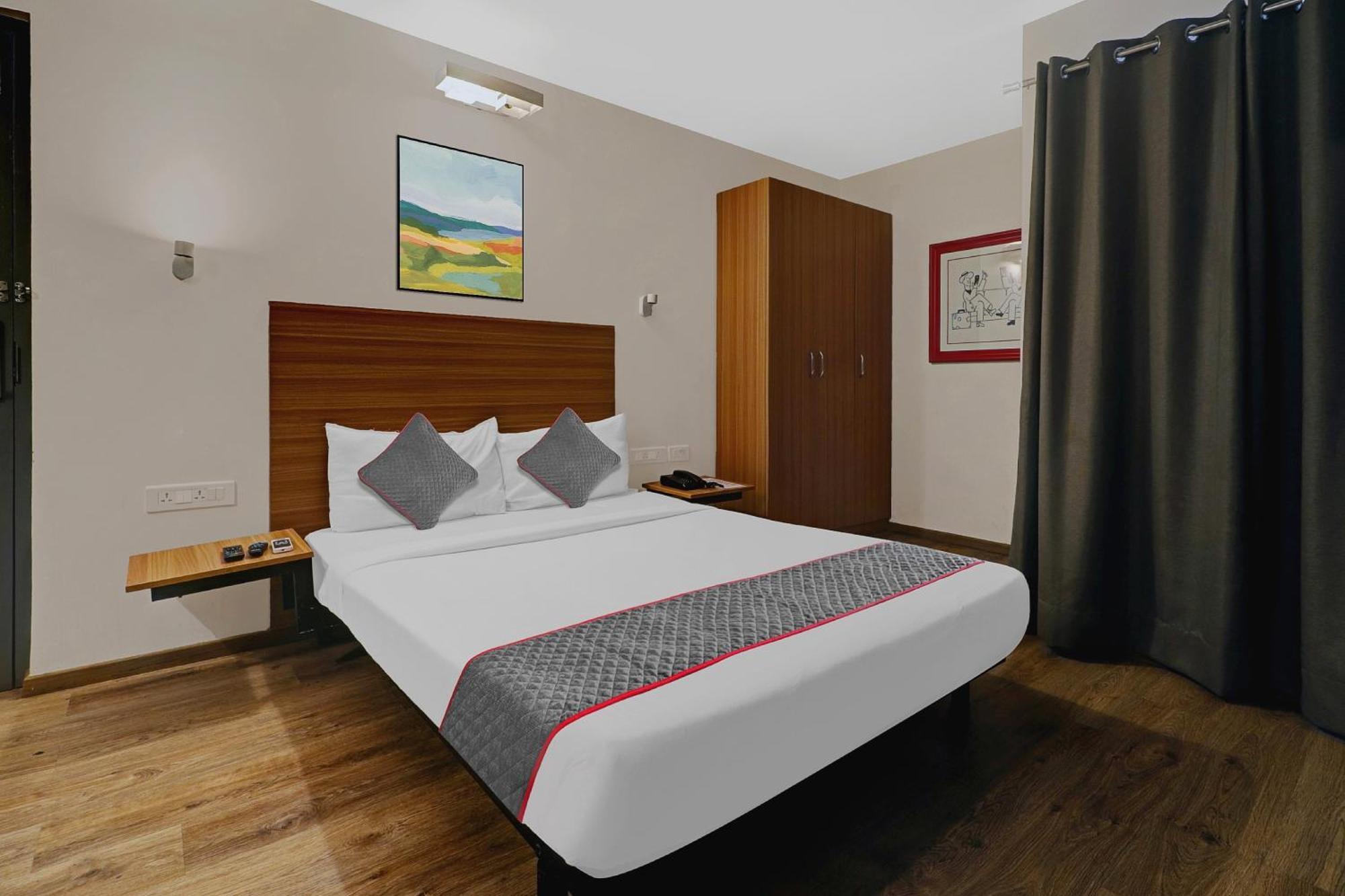 Hotel O Royal Encore Бангалор Экстерьер фото